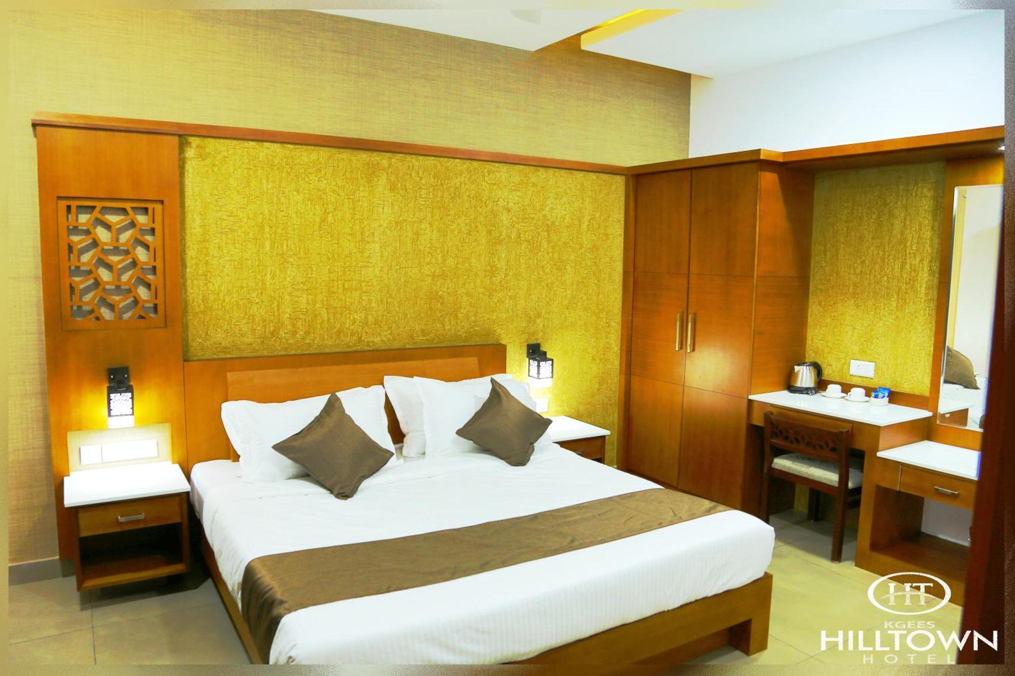 Kgees - Hill Town Hotel Kattappana Exterior photo